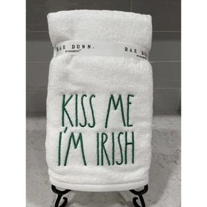 KISS ME I’M IRISH Set of 2 Rae Dunn St. Patricks Day Embroidered Hand Towels NEW